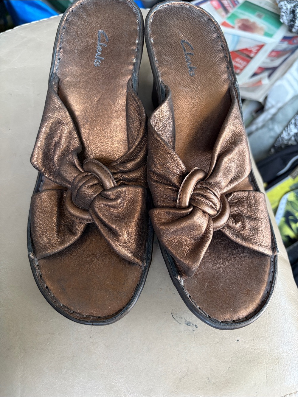 Clarks Women’s Sunbeat Twist Genuine Bronze  Leather Knot Slide Sandals Sz 7.5B